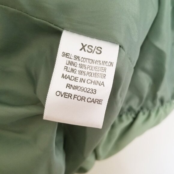 Playboy By PacSun Oversized Puffer Vest Sage Green XS/S Pockets 2 Way Zip Sporty - Picture 14 of 16